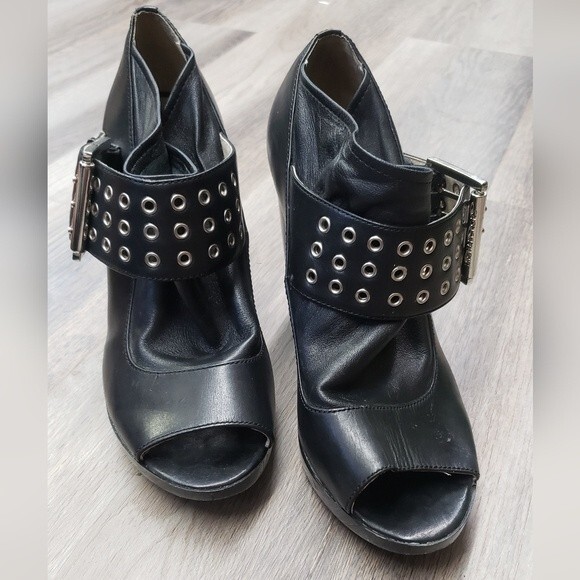 Michael Kors Black Booties 9.5M - Picture 1 of 10